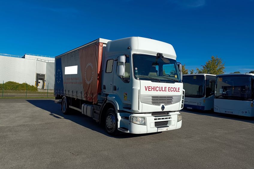 Renault Renault Premium  320 DXI 